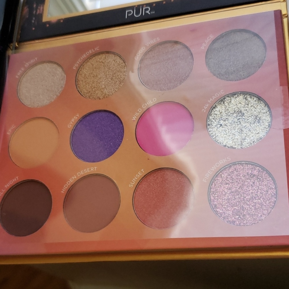 Makeup bundle - Picture 3 of 5